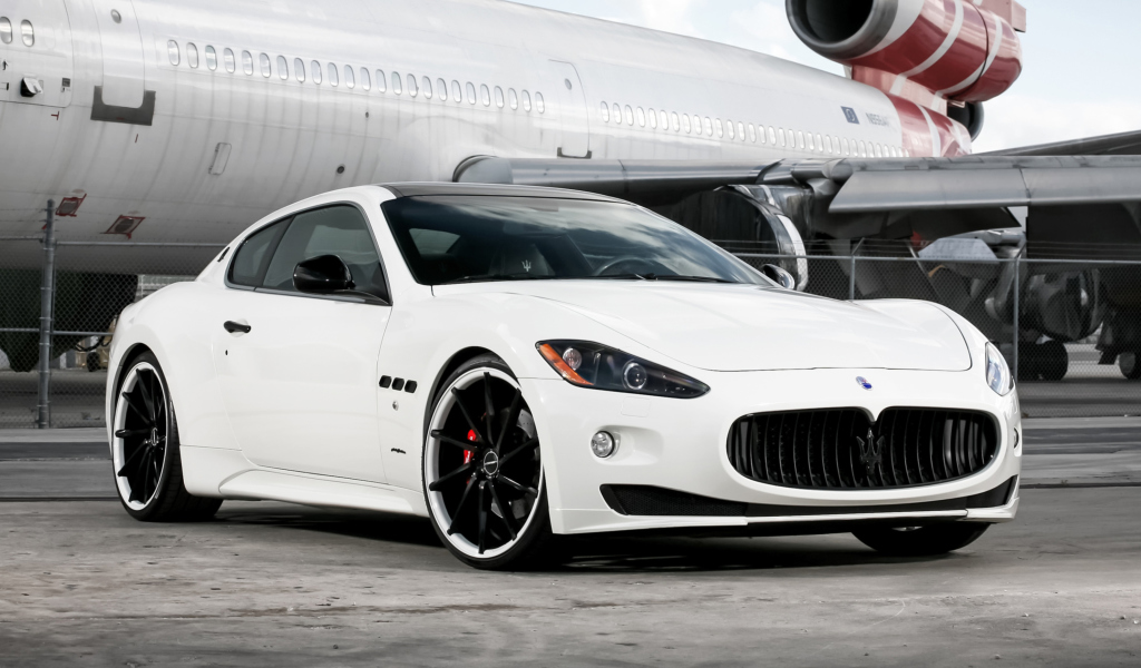 Fondo de pantalla Maserati 1024x600