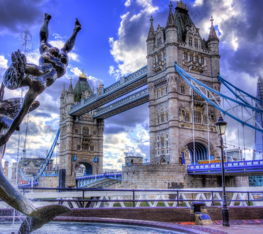 Tower Bridge in London wallpaper 1080x960