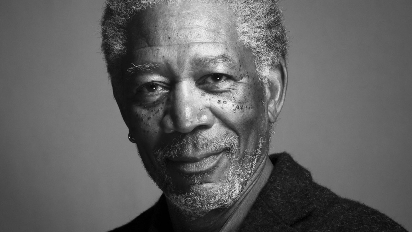 Sfondi Morgan Freeman Portrait In Black And White 1366x768