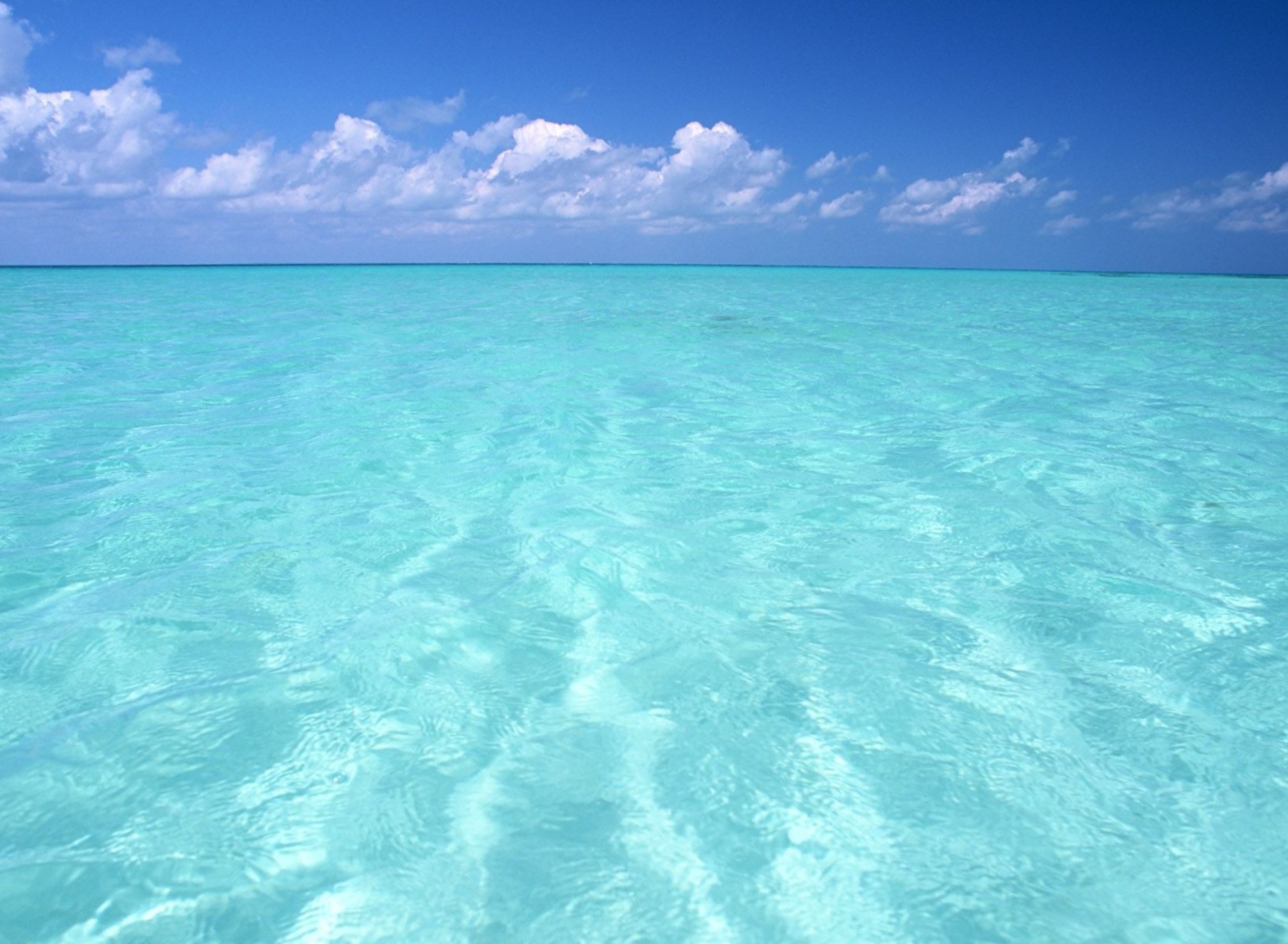 Das Teal Water And Blue Sky Wallpaper 1920x1408