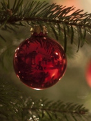 Screenshot №1 pro téma Red Balls On Christmas Tree 132x176