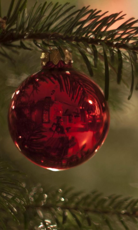 Screenshot №1 pro téma Red Balls On Christmas Tree 480x800