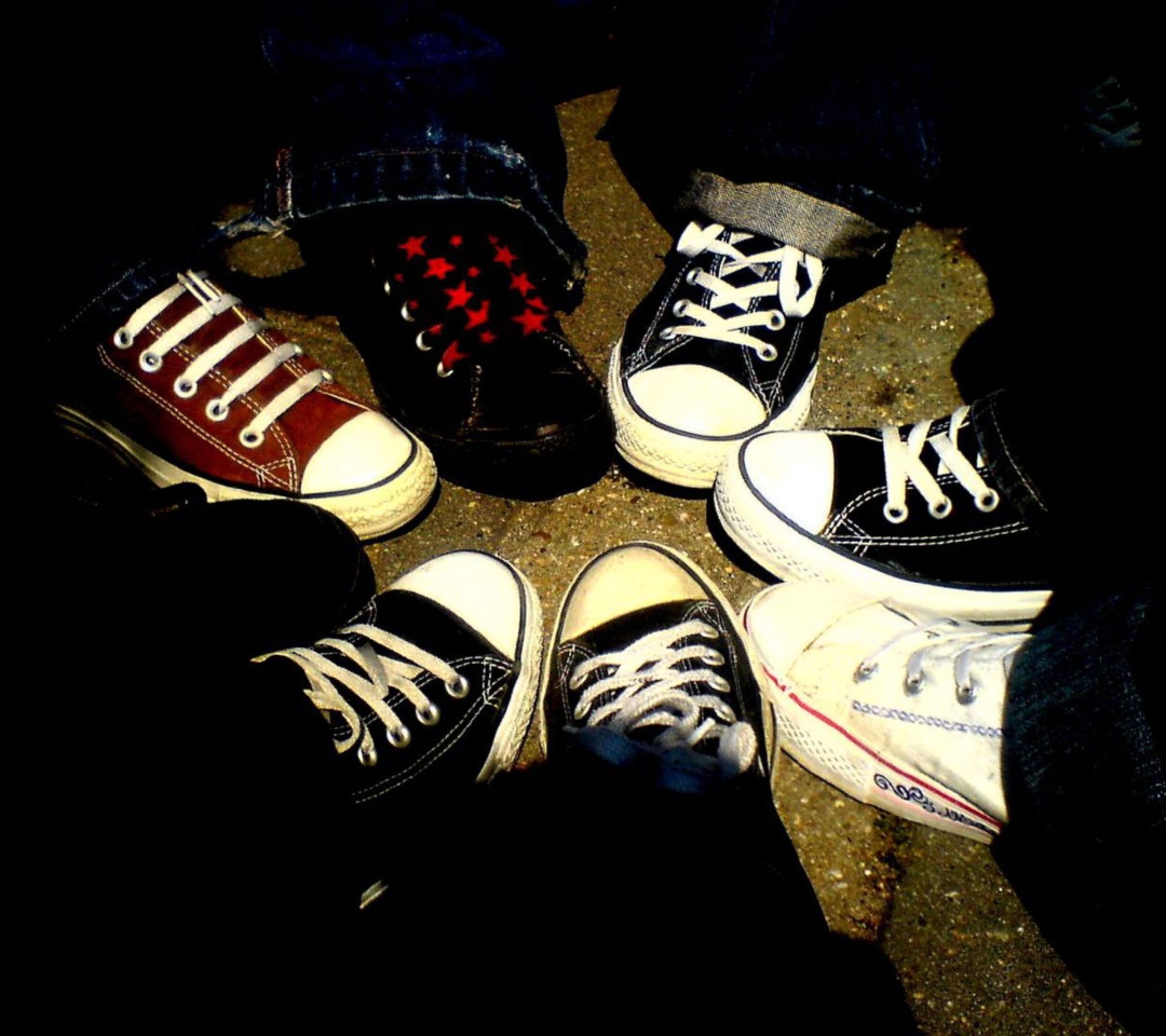 Fondo de pantalla Emo Allstar Shoes 1080x960