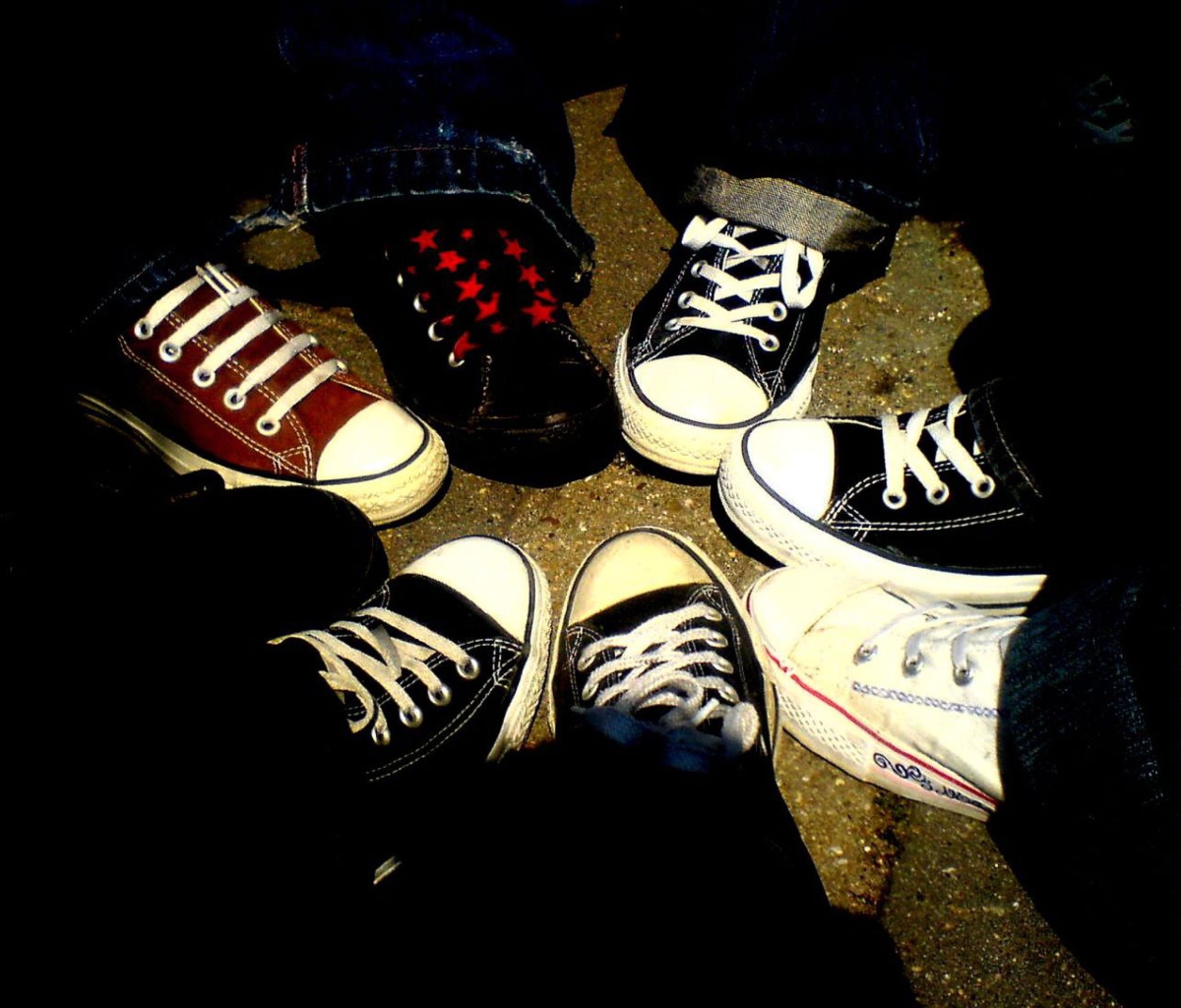 Das Emo Allstar Shoes Wallpaper 1200x1024