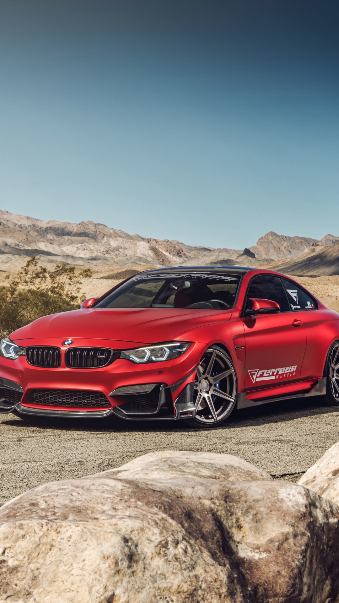 Fondo de pantalla BMW M4 Red 1080x1920