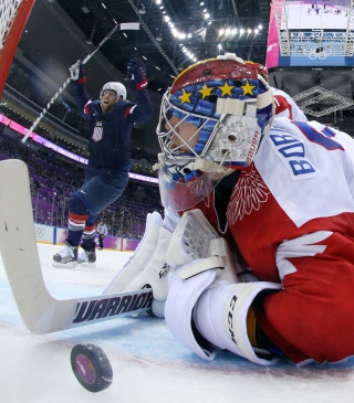 Free Usa Russia Hockey Olympics Picture for 240x320