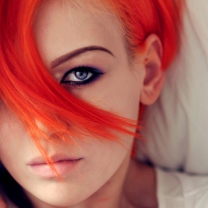 Beautiful Redhead screenshot #1 208x208