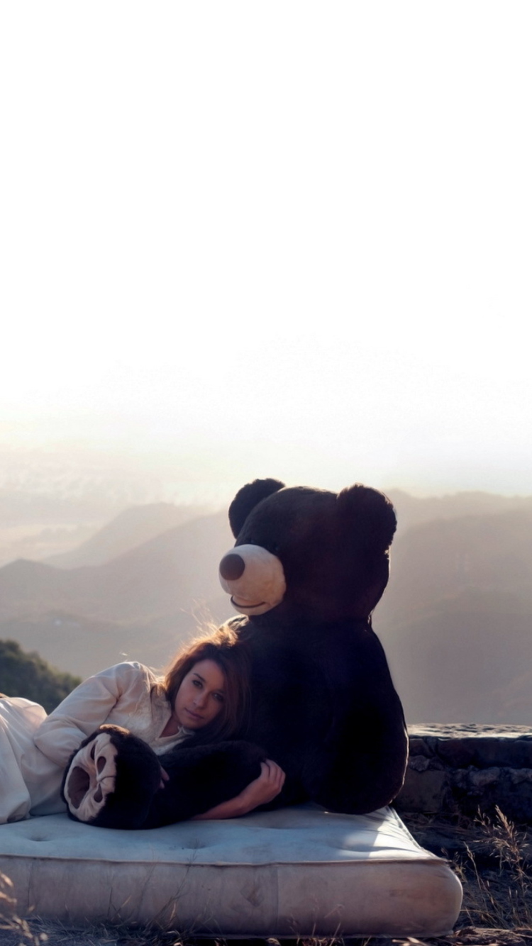 Girl Hugging A Big Teddy Bear screenshot #1 750x1334