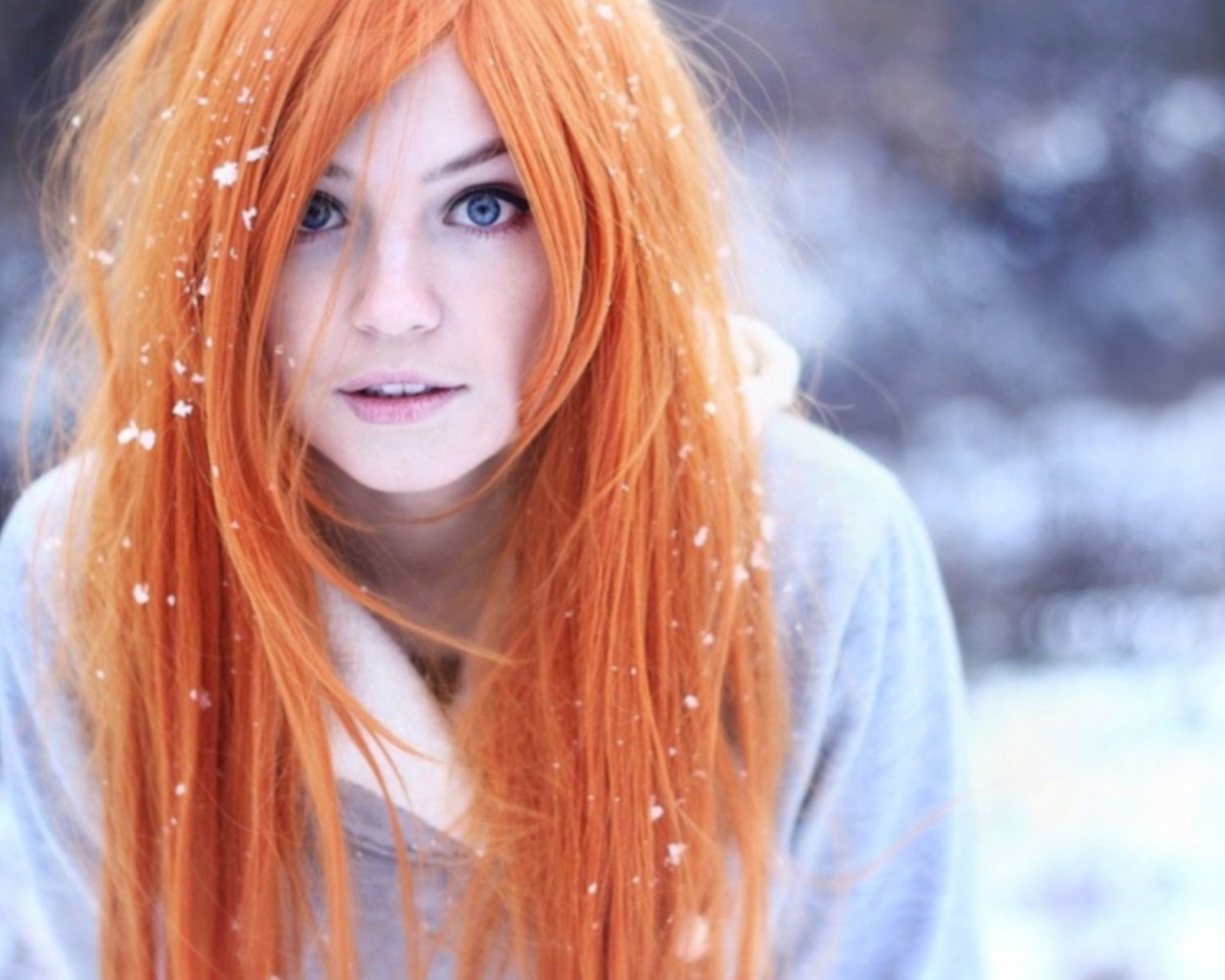 Screenshot №1 pro téma Summer Ginger Hair Girl And Snowflakes 1280x1024