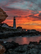 Sfondi Sunset and lighthouse 132x176