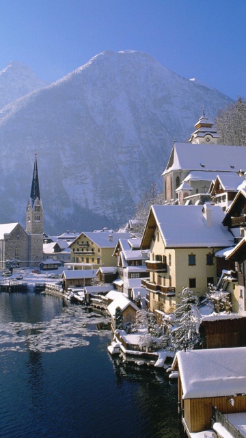 Hallstatt In Austria wallpaper 360x640