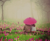 Das Couple Under Pink Umbrella Wallpaper 176x144