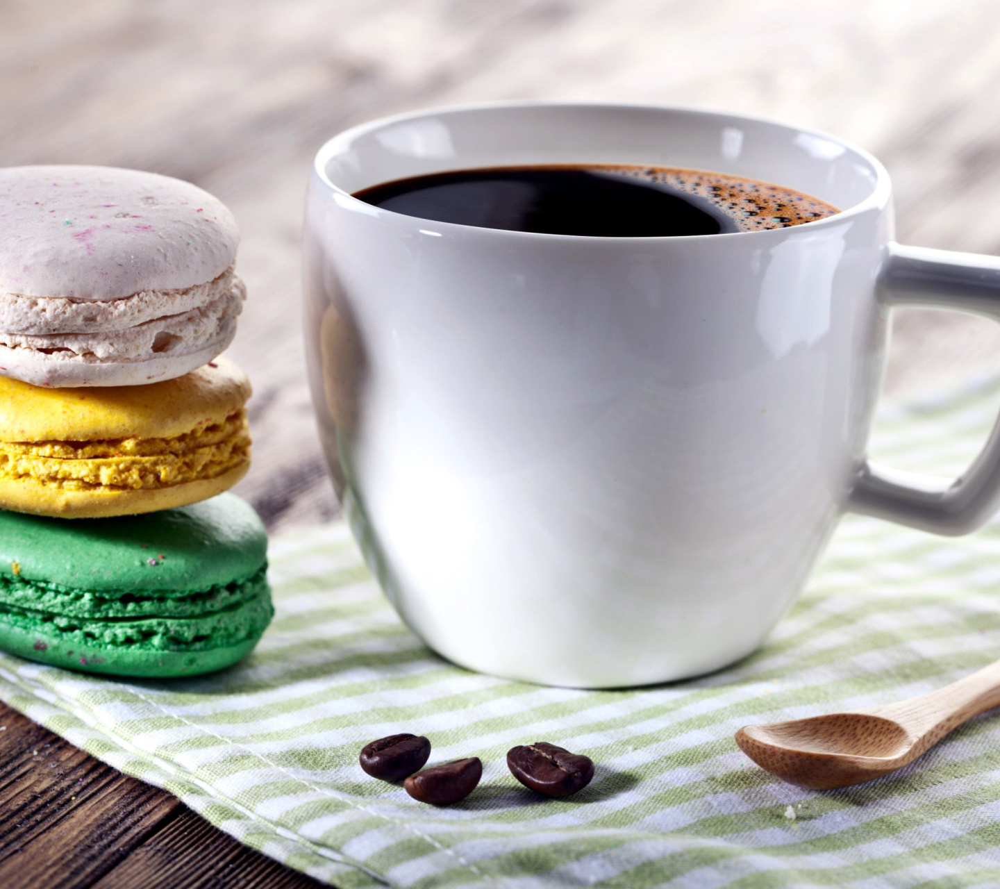 Обои Coffee and macaroon 1440x1280