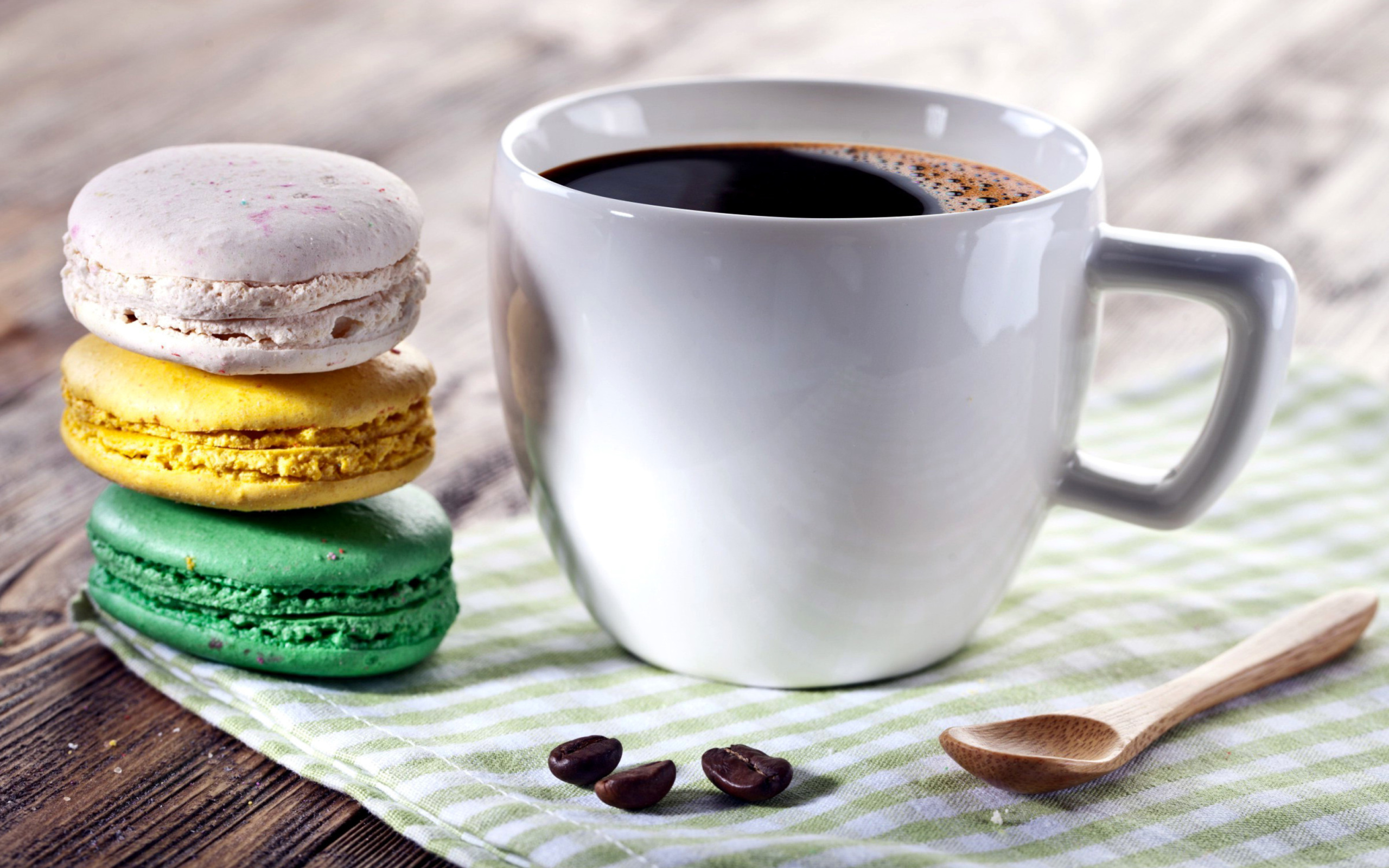 Coffee and macaroon wallpaper 2560x1600