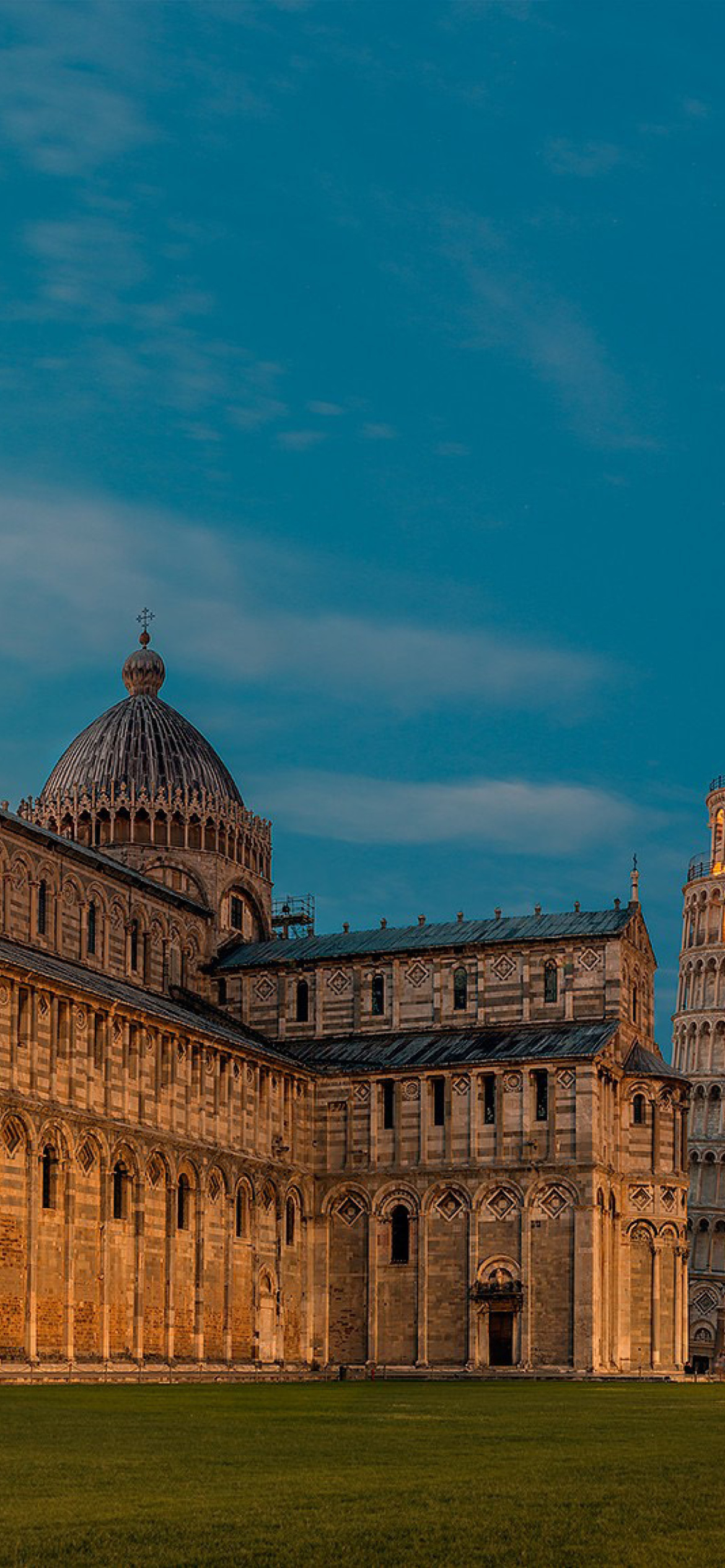 Pisa Cathedral and Leaning Tower wallpaper 1170x2532