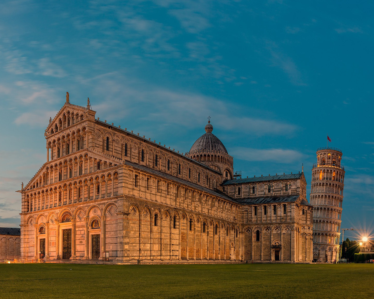 Sfondi Pisa Cathedral and Leaning Tower 1280x1024