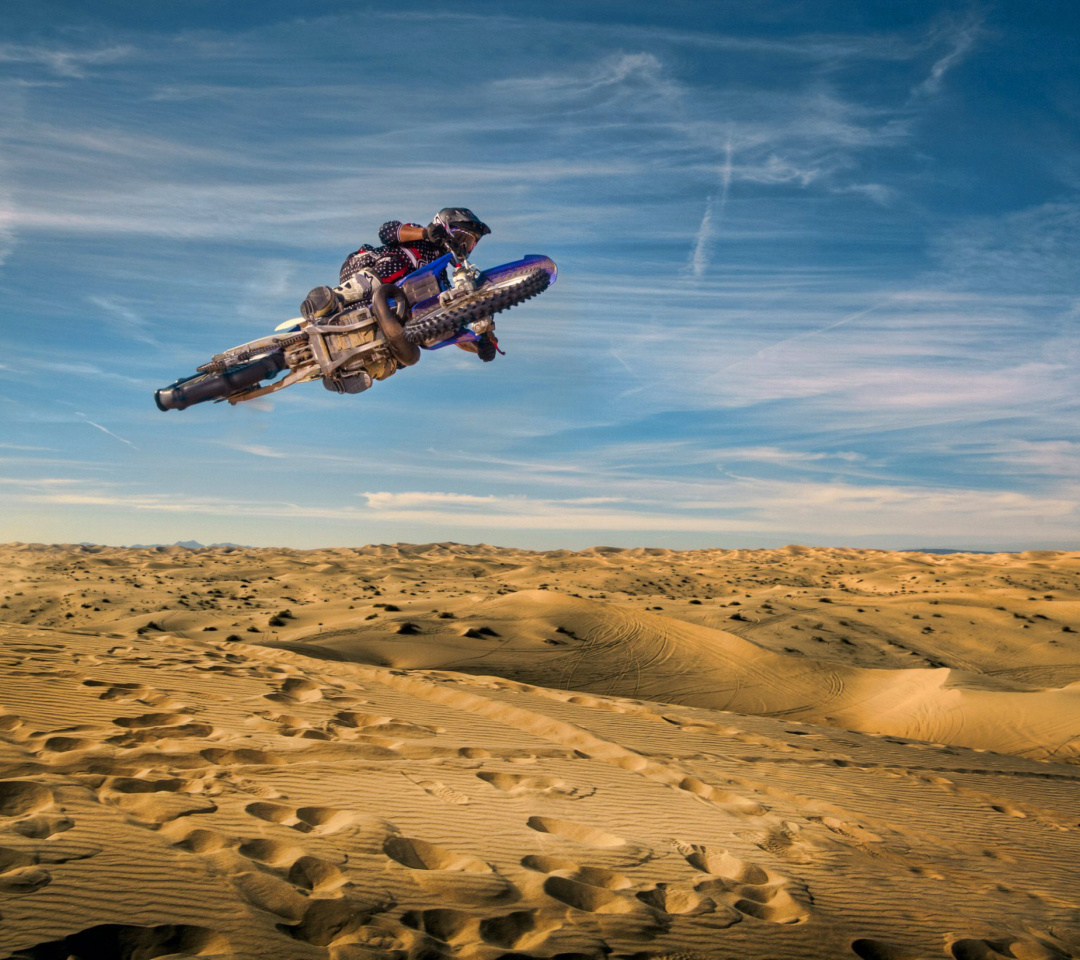 Fondo de pantalla Motocross in Desert 1080x960