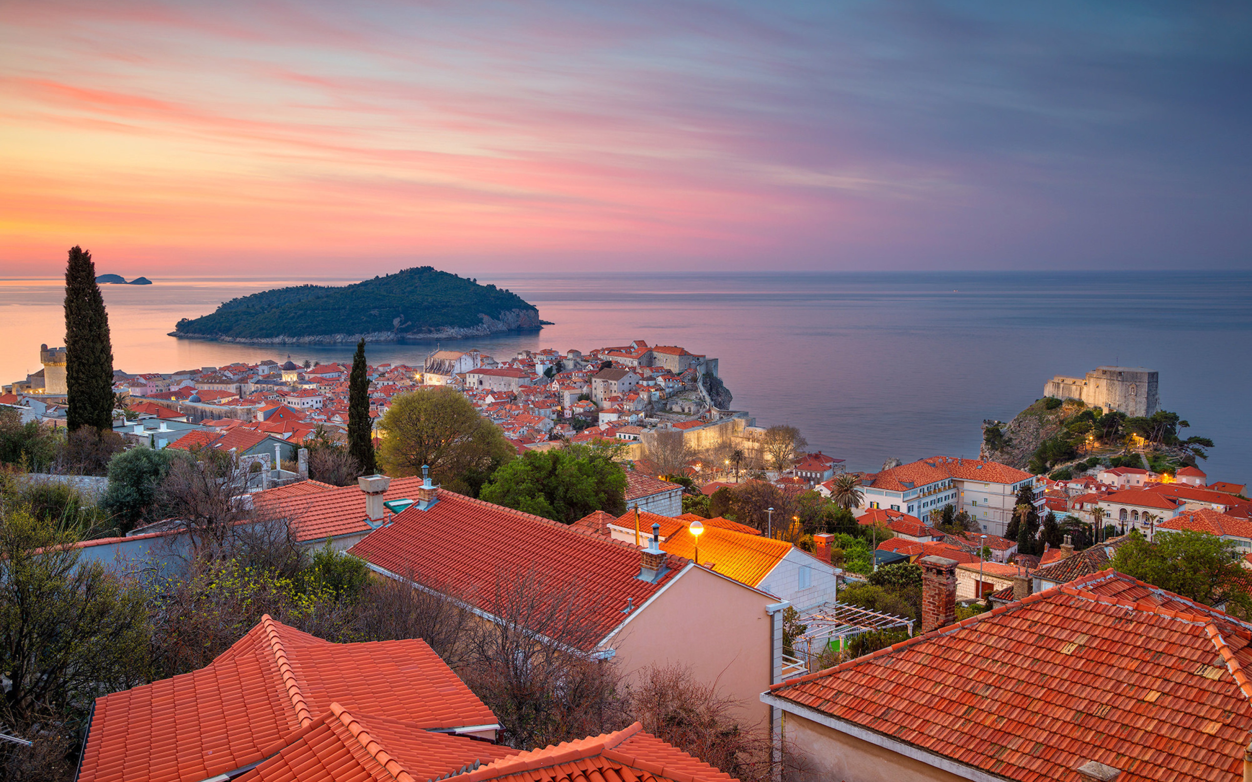 Adriatic Sea and Dubrovnik wallpaper 2560x1600