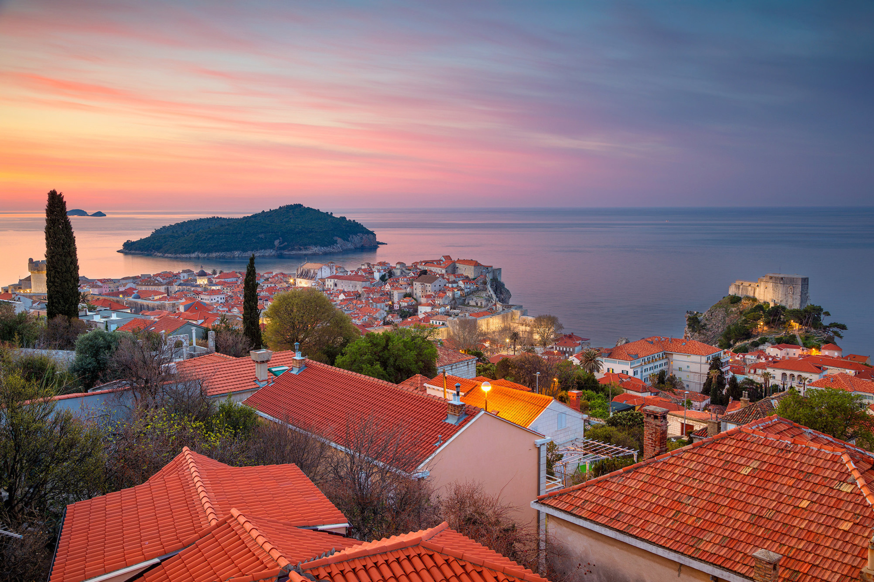 Adriatic Sea and Dubrovnik wallpaper 2880x1920