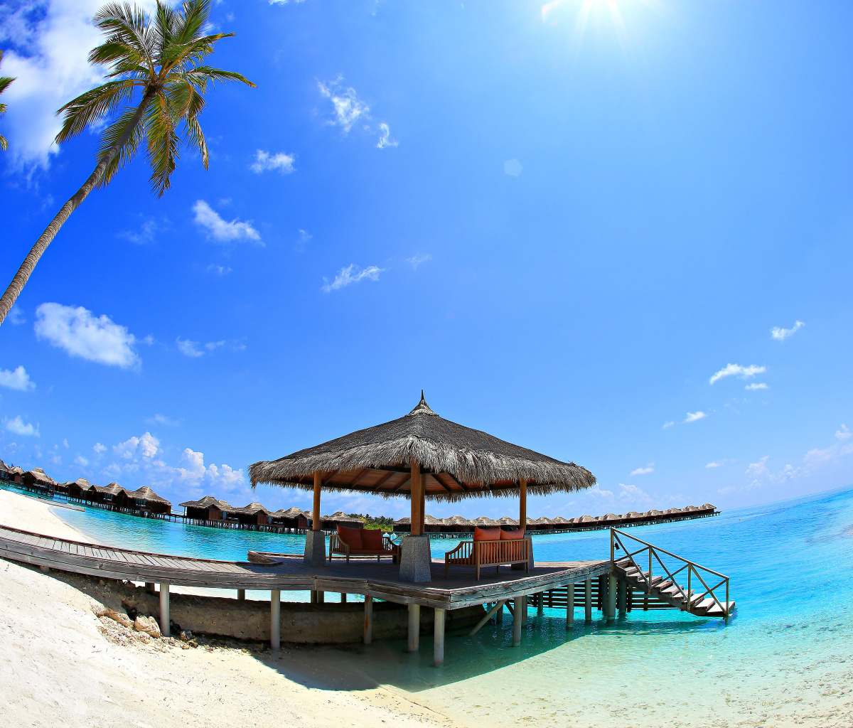 Luxury Bungalows in Maldives Resort screenshot #1 1200x1024