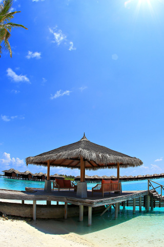 Luxury Bungalows in Maldives Resort wallpaper 320x480