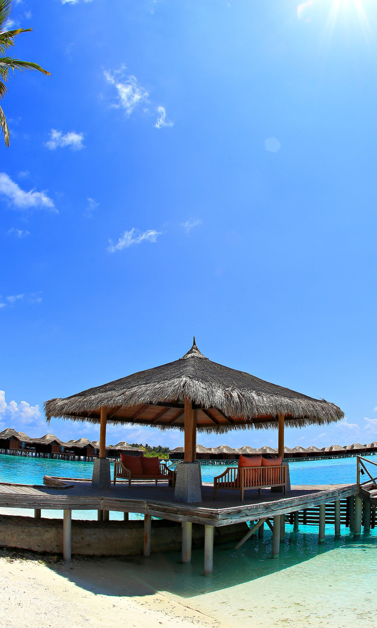 Das Luxury Bungalows in Maldives Resort Wallpaper 768x1280
