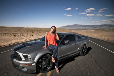 Обои Ford Mustang Girl 480x320