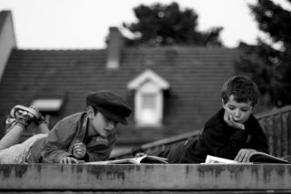 Reading On The Roof Background for Android, iPhone and iPad
