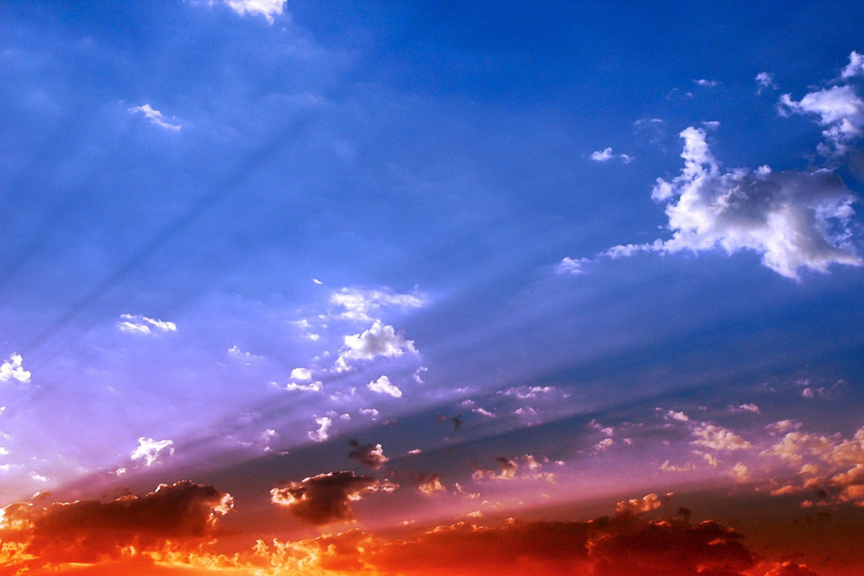 Fondo de pantalla Blue Sky And Red Sunset 2880x1920