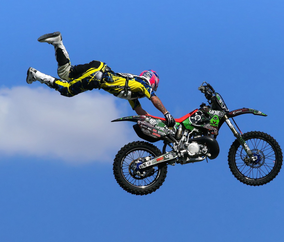 Обои Motorcyclist Ride Jump 1200x1024