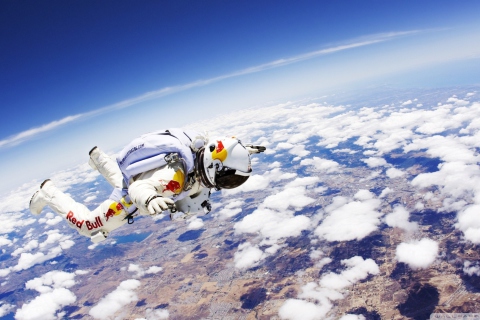 Das Red Bull Skydiver Wallpaper 480x320