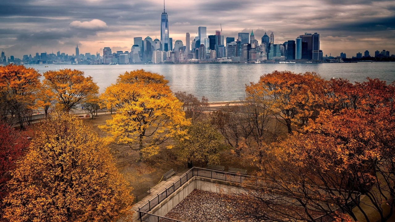 Fondo de pantalla Manhattan Autumn 1280x720