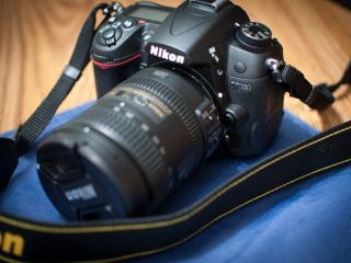 Das Nikon D7000 Wallpaper 320x240