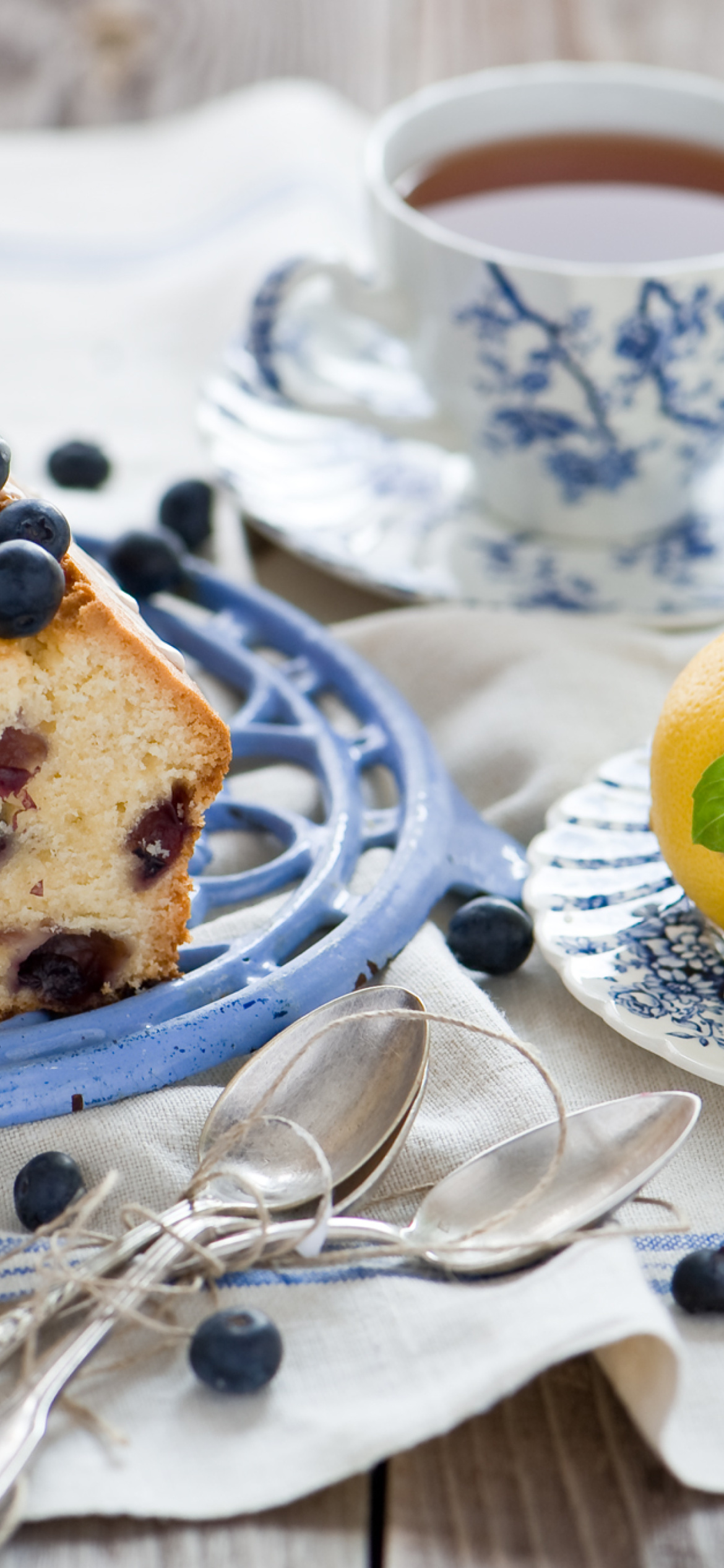 Blueberry Cake wallpaper 1170x2532