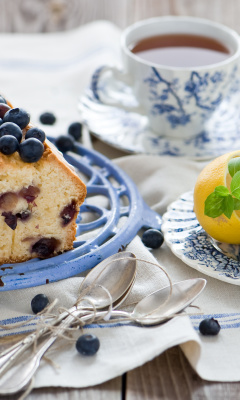 Fondo de pantalla Blueberry Cake 240x400