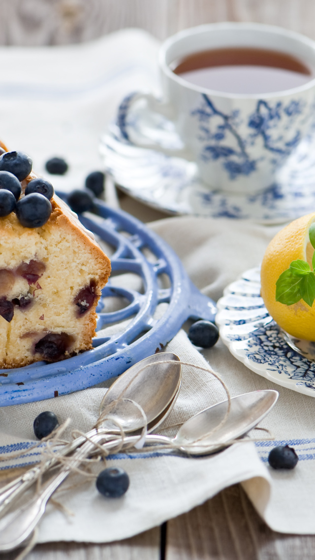 Das Blueberry Cake Wallpaper 640x1136