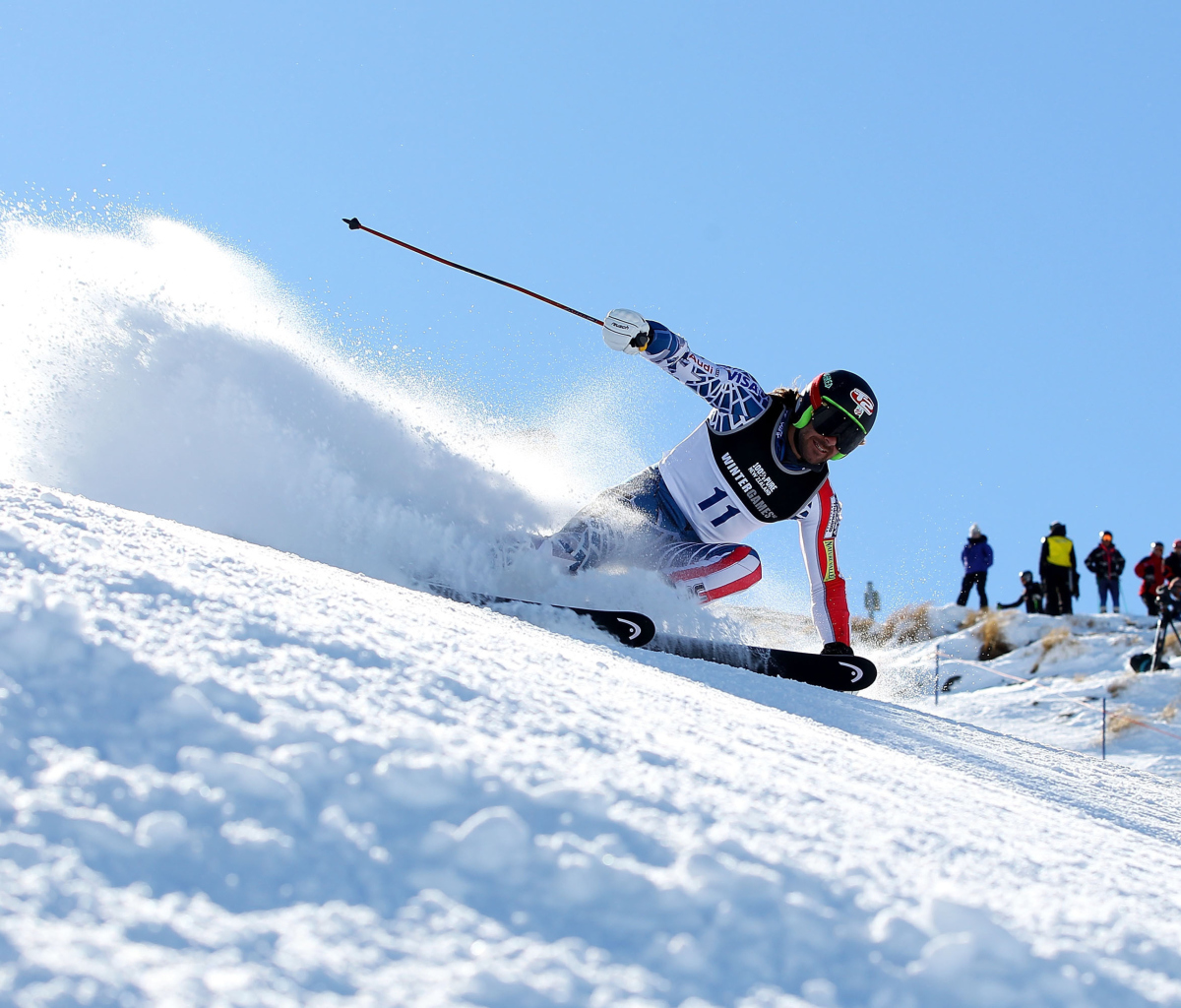 Fondo de pantalla Skiing In Sochi Winter Olympics 1200x1024