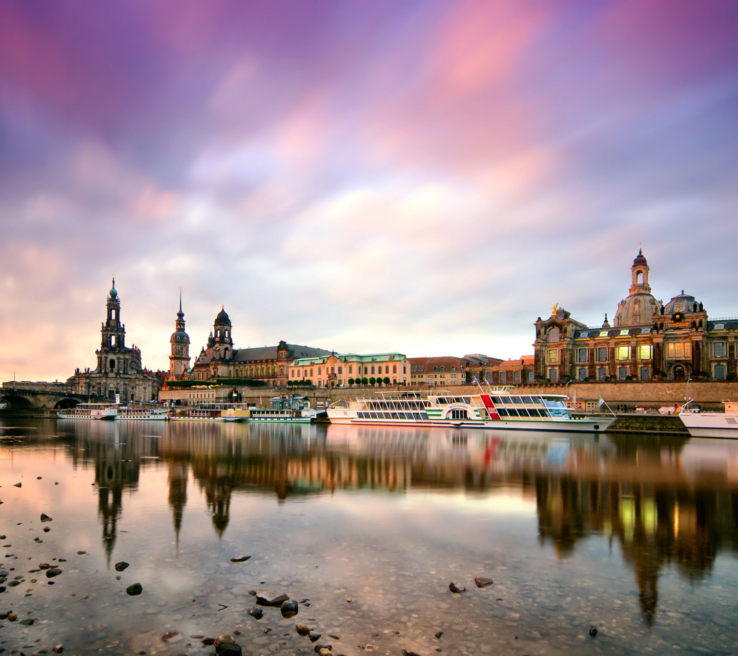 Обои Dresden on Elbe River near Zwinger Palace 1440x1280