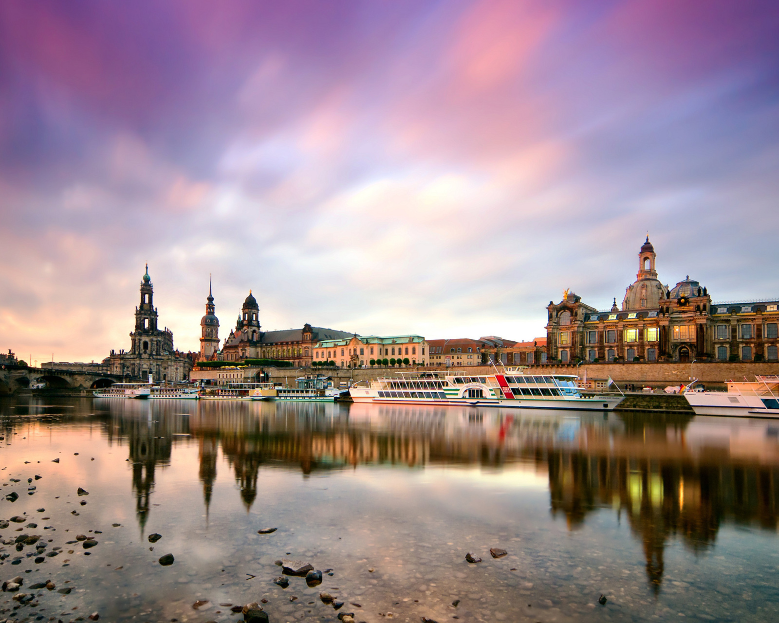 Dresden on Elbe River near Zwinger Palace wallpaper 1600x1280