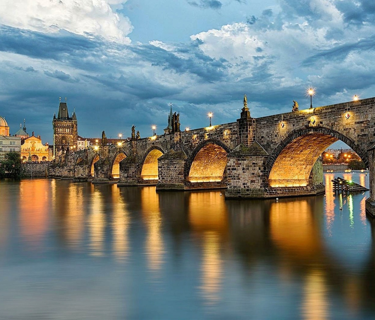 Fondo de pantalla Charles Bridge - Czech Republic 1200x1024