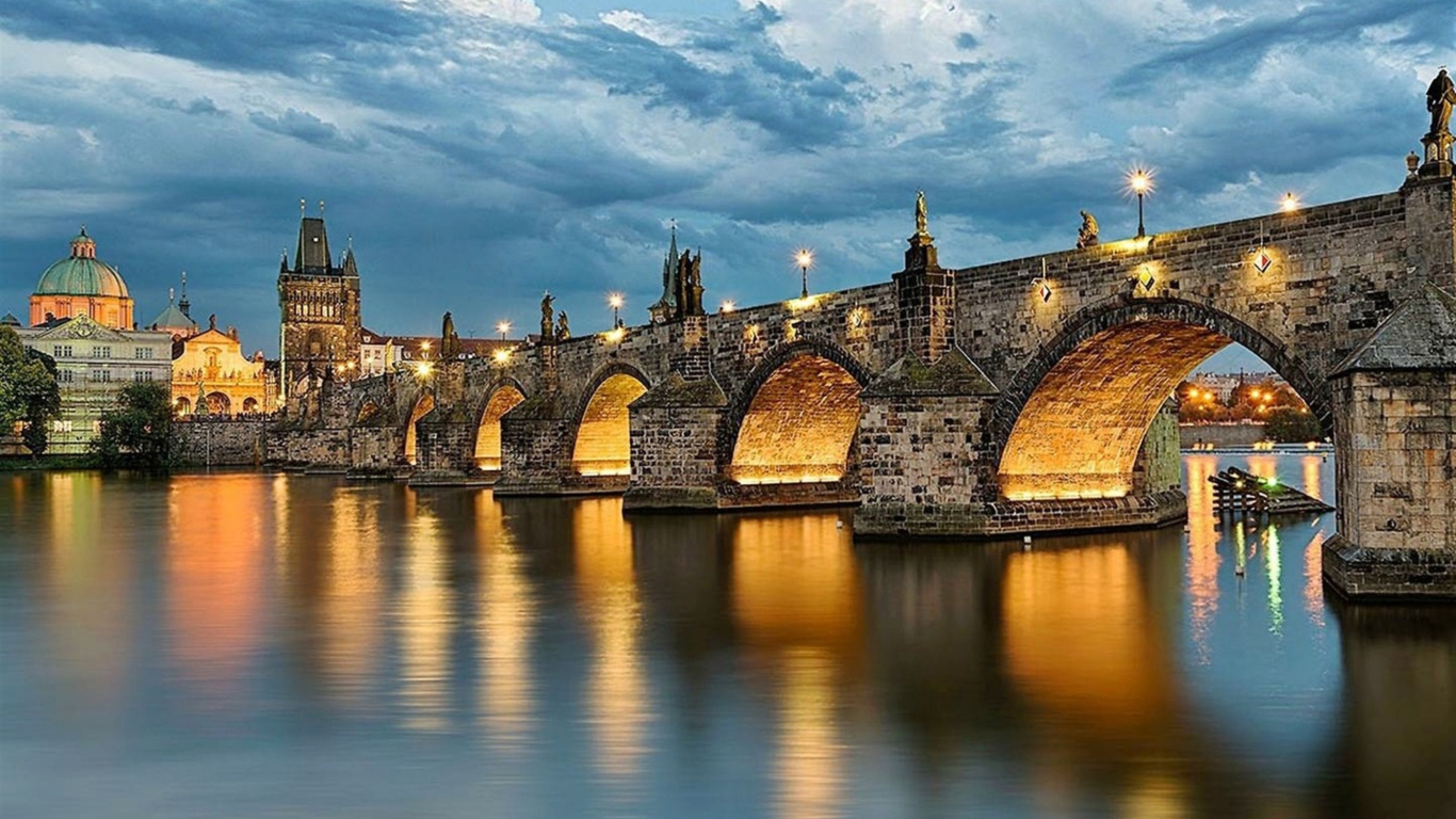 Charles Bridge - Czech Republic wallpaper 1366x768