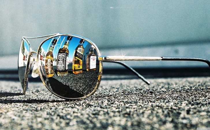 Das Sunglasses Wallpaper