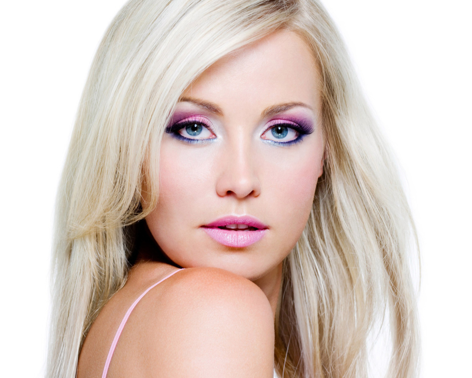 Das Blonde with Perfect Makeup Wallpaper 1600x1280