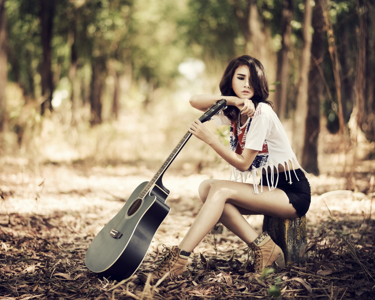 Pretty Brunette Model With Guitar At Meadow wallpaper 1280x1024