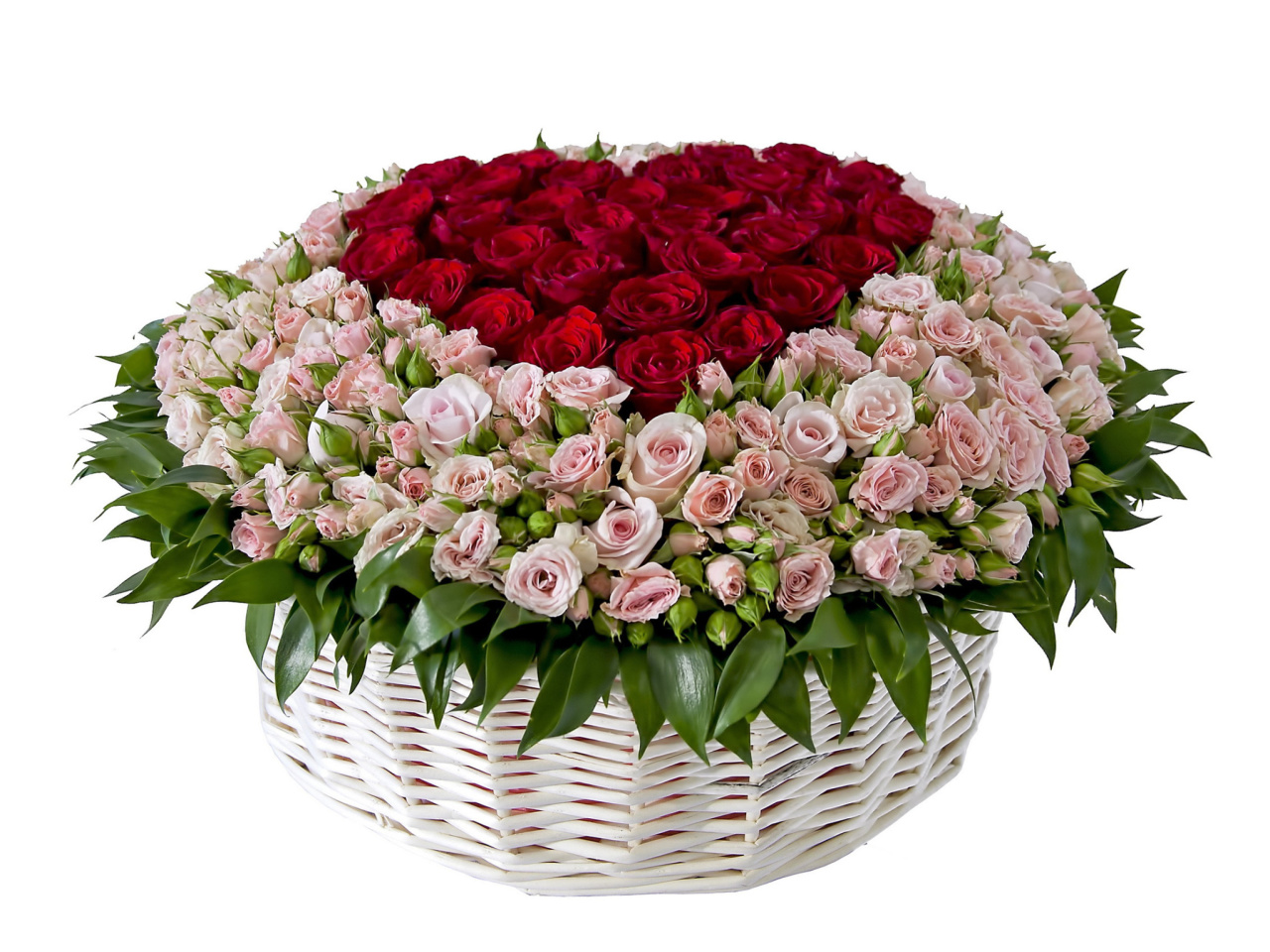Обои Basket of Roses from Florist 1280x960