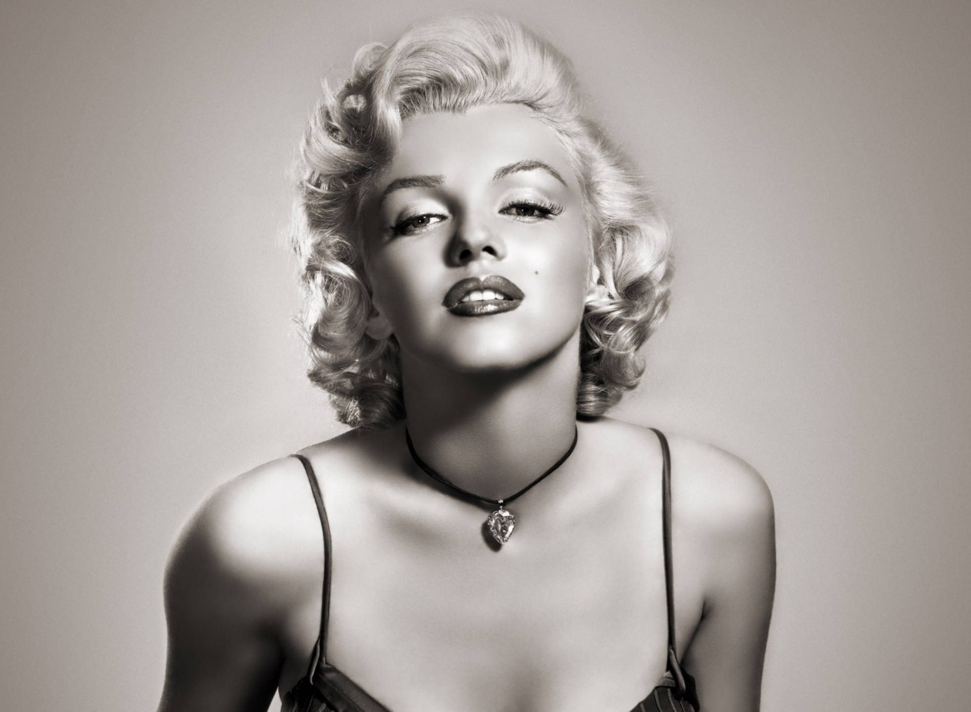 Marilyn Monroe wallpaper 1920x1408