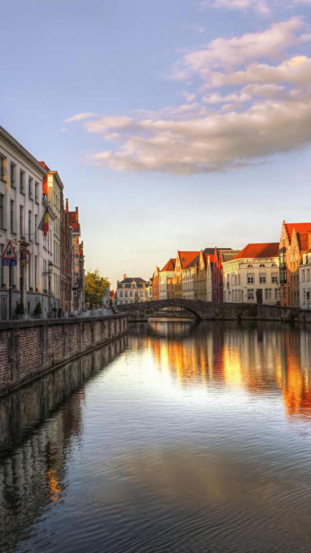 Belgium, Bruges, West Flanders screenshot #1 640x1136