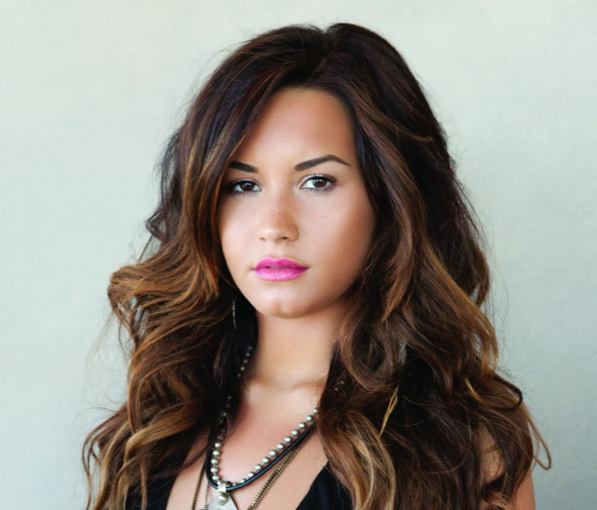 Fondo de pantalla Demi Lovato 1200x1024