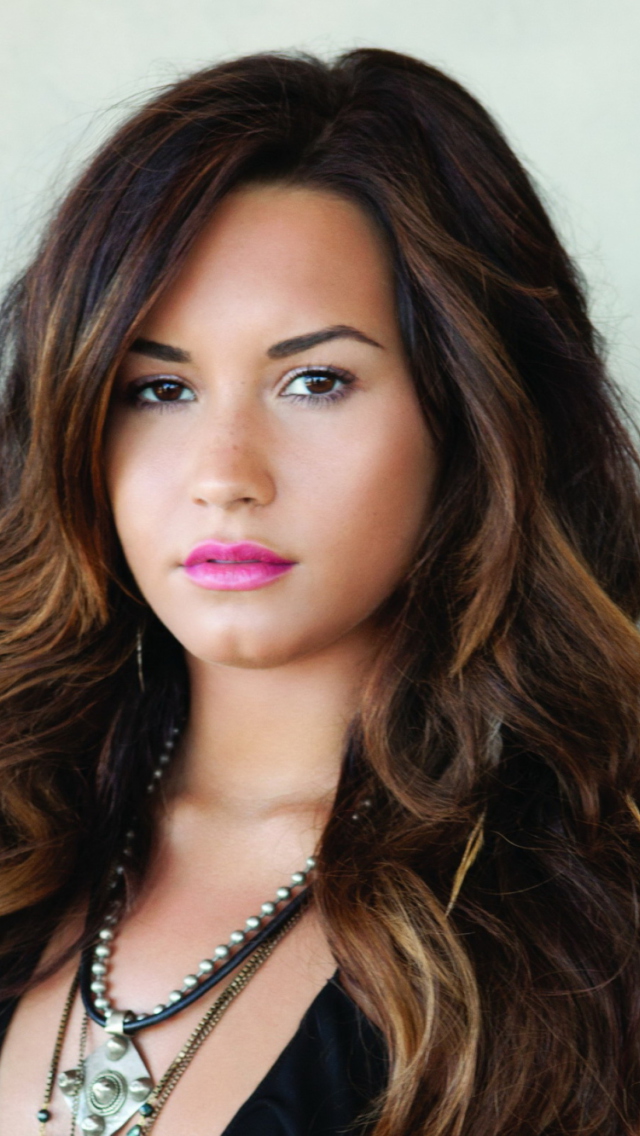 Screenshot №1 pro téma Demi Lovato 640x1136