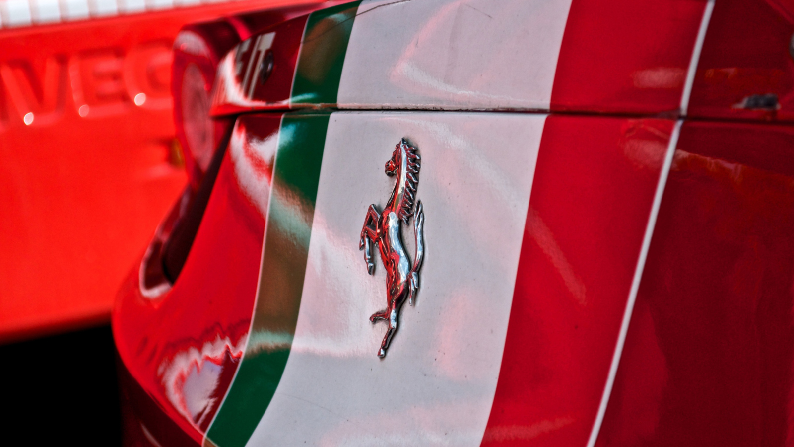 Screenshot №1 pro téma Ferrari 1600x900